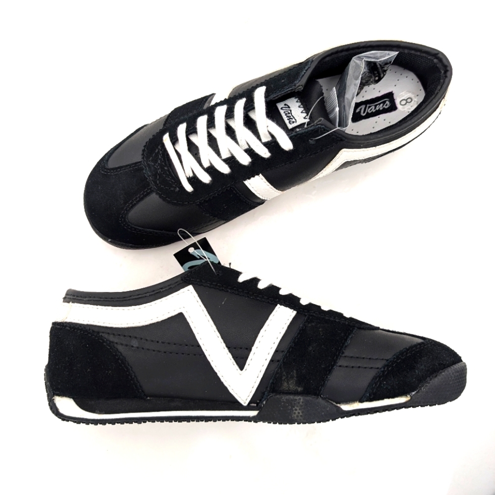 Vans - Dabney Vintage, Black & White NWT